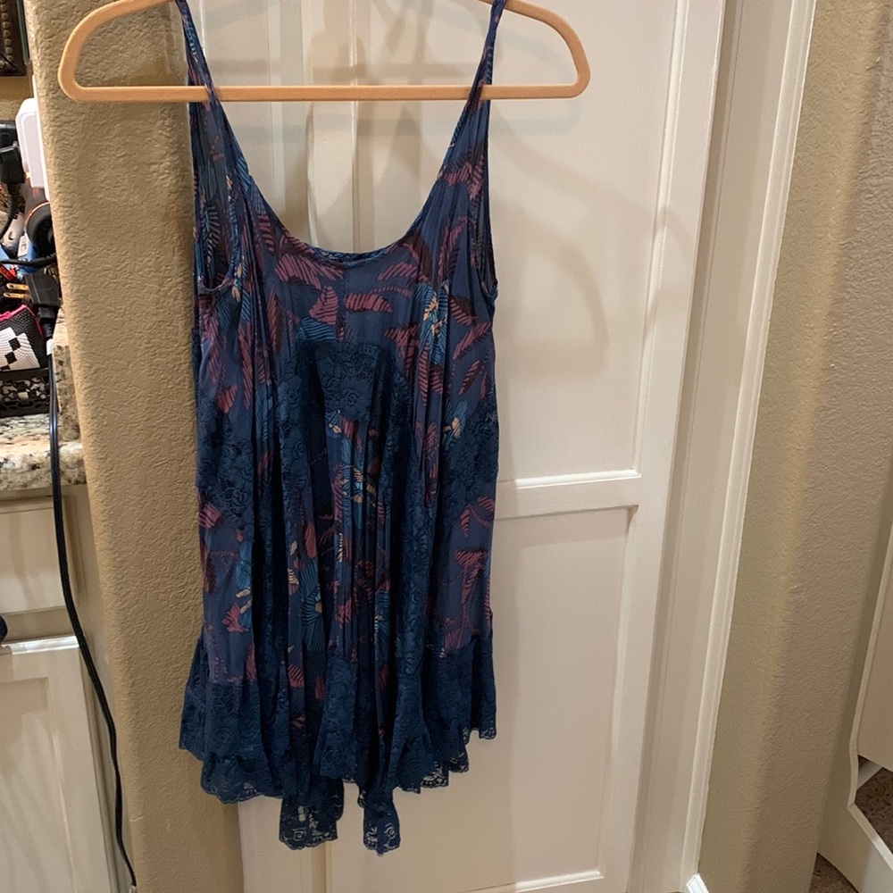 Free people Tunic/dress size M beautiful blue with lace